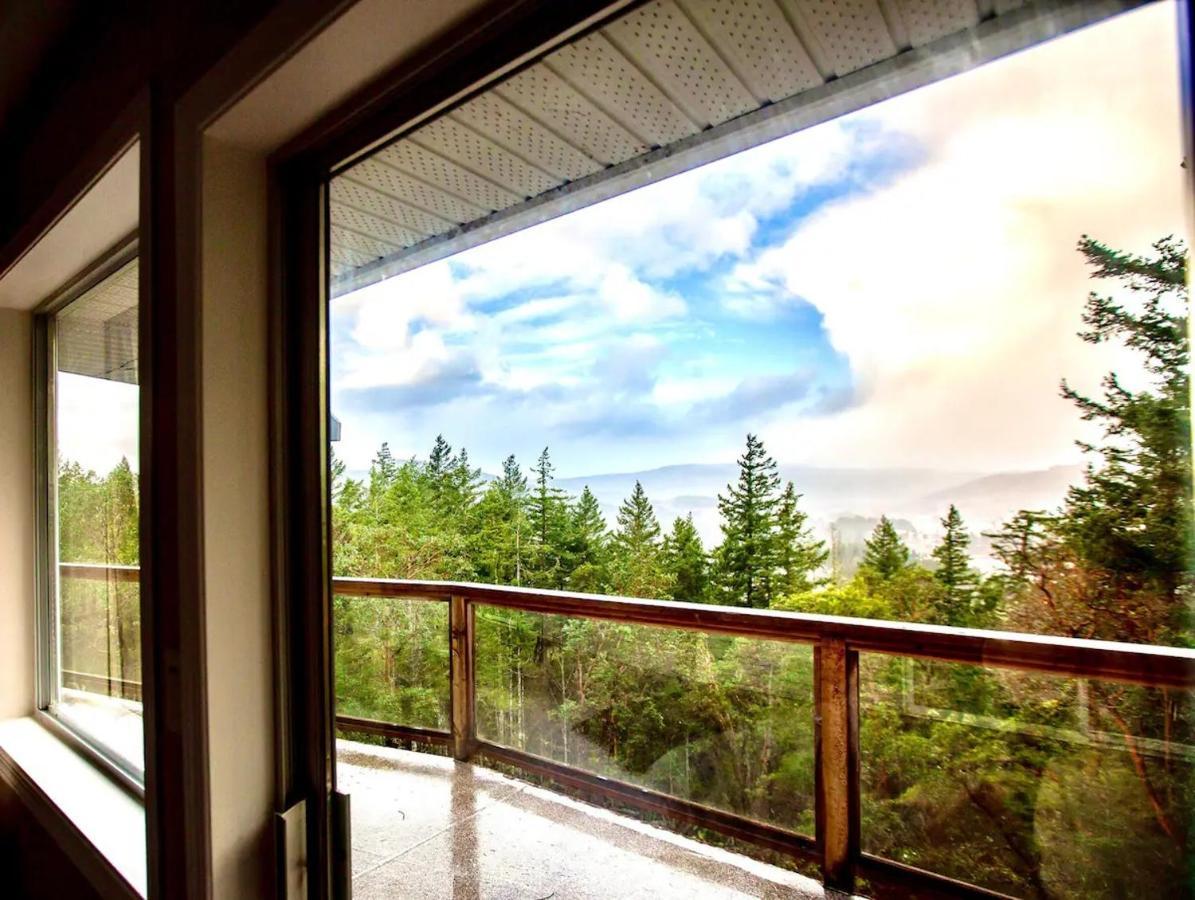 Stunning Home With Amazing Views Near The City Βικτώρια Εξωτερικό φωτογραφία